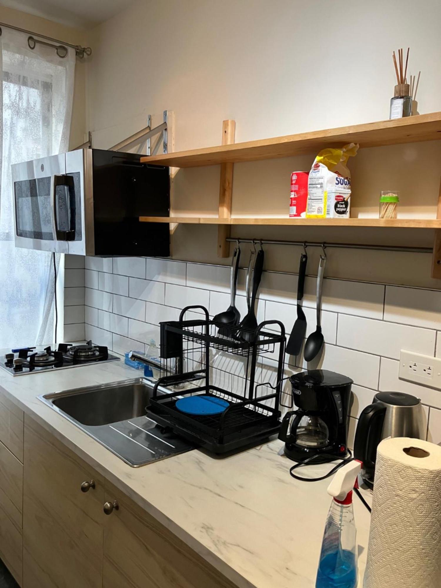One Bedroom, Nyc 45 Min By Subway , Brooklyn, Brighton * New York